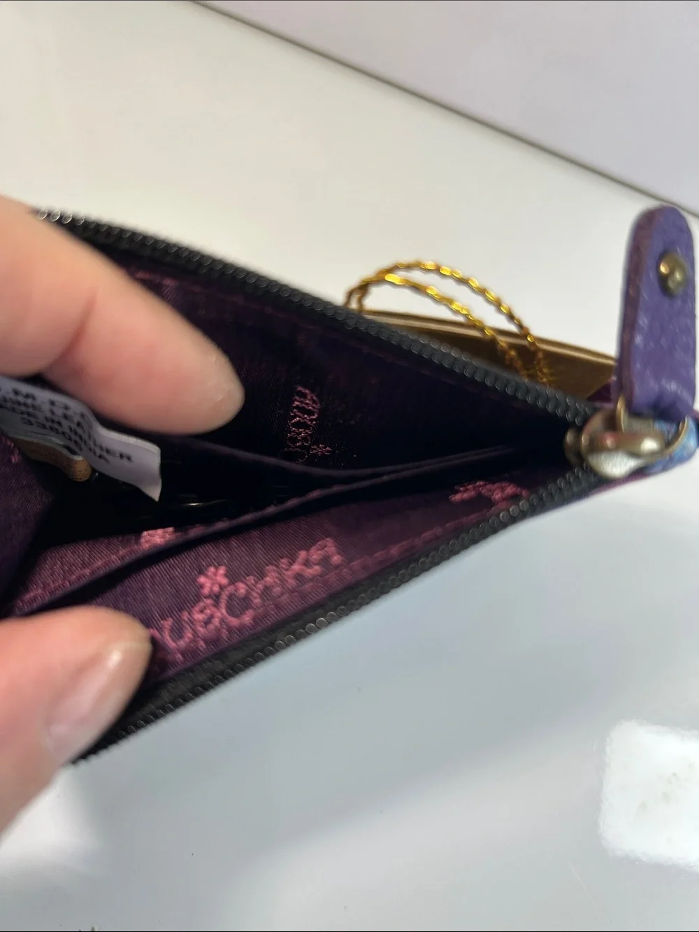 Anuschka new tags